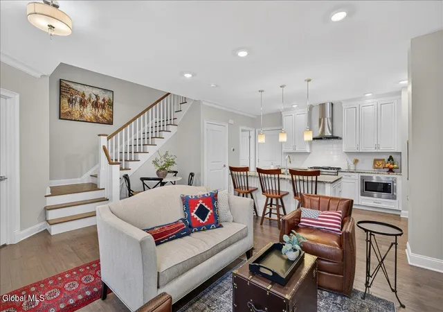 3rd image of 37 White St, Saratoga Springs, NY 12866