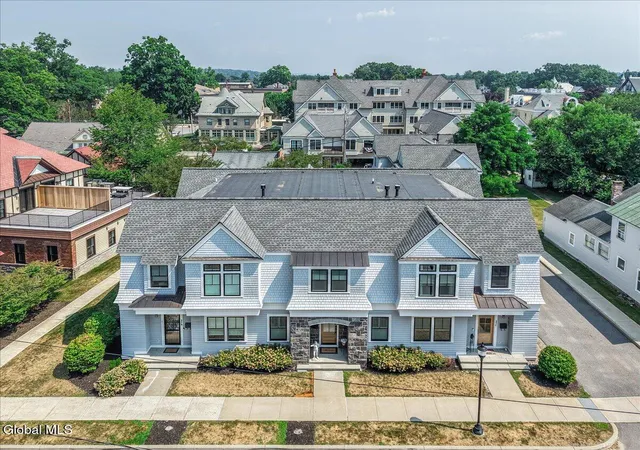 2nd image of 37 White St, Saratoga Springs, NY 12866