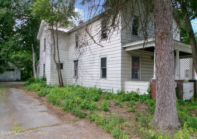 Photo 4 of Single family home for sale at 612 Palmer Ave, Corinth, NY 12822 | MLS# 202621184 | Listing updated on 2026-10-05