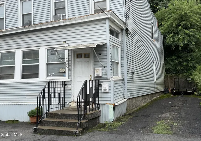 Listing Photo 4 - Condo for sale in building located at 480 3rd St, Albany, NY 12206