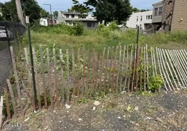 3rd image of 359 Sherman St, Albany, NY 12206 | MLS# 202622283