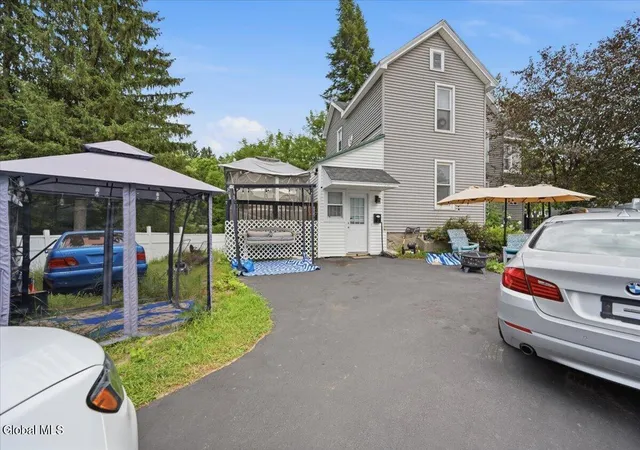 17th image of 117 E State St, Johnstown, NY 12095 | MLS# 202621846