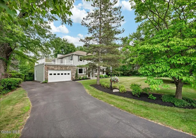Photo 2 of Sale Pending at 28 Loudon Pkwy, Albany, NY 12211 | MLS# 202622188 | Listing updated on 2026-08-11