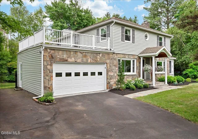 Photo 3 of Sale Pending at 28 Loudon Pkwy, Albany, NY 12211 | MLS# 202622188 | Listing updated on 2026-08-11