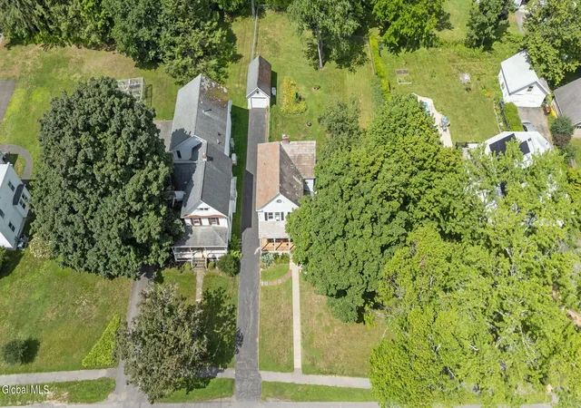 Photo 4 of Single family home for sale at 23 Elsmere Ave, Delmar, NY 12054 | MLS# 202621924 | Listing updated on 2026-09-16