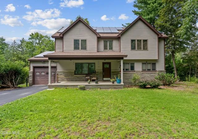 Photo 1 of Single family home for sale at 841 Harris Dr, Schenectady, NY 12309 | MLS# 202621525 | Listing updated on 2026-08-21