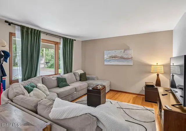 Photo 4 of Single family home for sale at 841 Harris Dr, Schenectady, NY 12309 | MLS# 202621525 | Listing updated on 2026-08-21