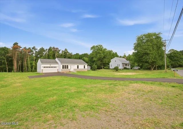Photo 3 of Sale Pending at 1707 Champagne Dr, Castleton On Hudson, NY 12033 | MLS# 202621805 | Listing updated on 2026-09-20