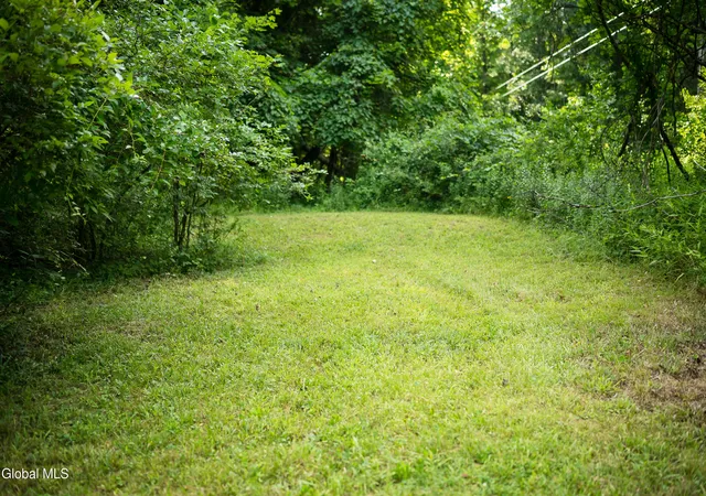 Photo 4 of Single family home for sale at 125 Curtis Hl Rd, Nassau, NY 12062 | MLS# 202621879 | Listing updated on 2026-09-20