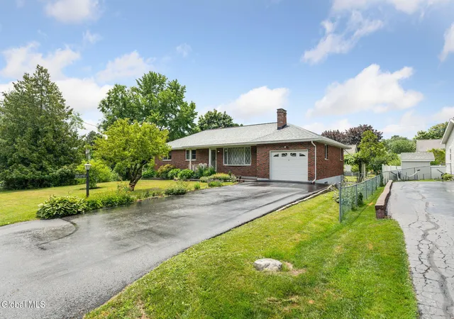 Photo 3 of Sale Pending at 1346 Tracy Ave, Schenectady, NY 12309 | MLS# 202622082 | Listing updated on 2026-07-23