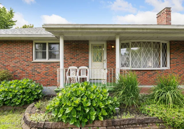 Photo 3 of Sale Pending at 1346 Tracy Ave, Schenectady, NY 12309 | MLS# 202622082 | Listing updated on 2026-07-23