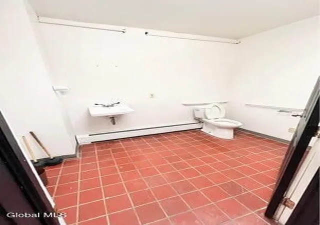 5th image of 151 S Pearl St, Albany, NY 12202 | MLS# 202623243