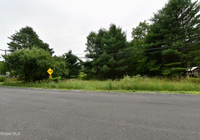 3rd image of 118 Lampman Rd, Broadalbin, NY 12025 | MLS# 202622047