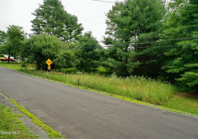 5th image of 118 Lampman Rd, Broadalbin, NY 12025 | MLS# 202622047