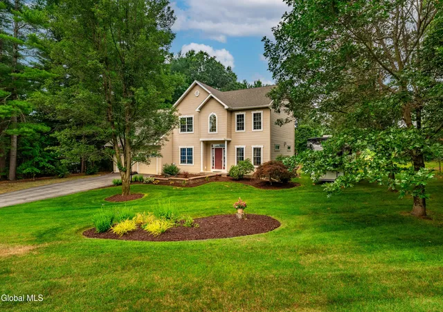 4th image of 84 Sarah Jen Dr, Queensbury, NY 12804 | MLS# 202622051