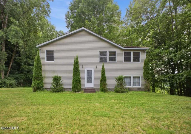 Photo 3 of Single family home for sale at 28 Campney Ln, Fort Ann, NY 12827 | MLS# 202622143 | Listing updated on 2026-09-14