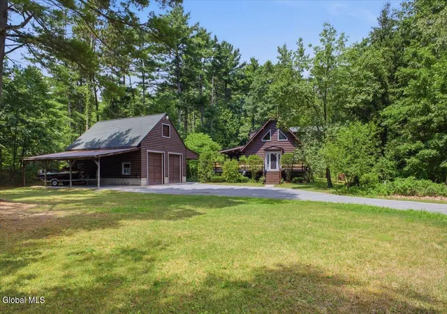 2nd image of 4 Treehouse Ln, Queensbury, NY 12804 | MLS# 202623080