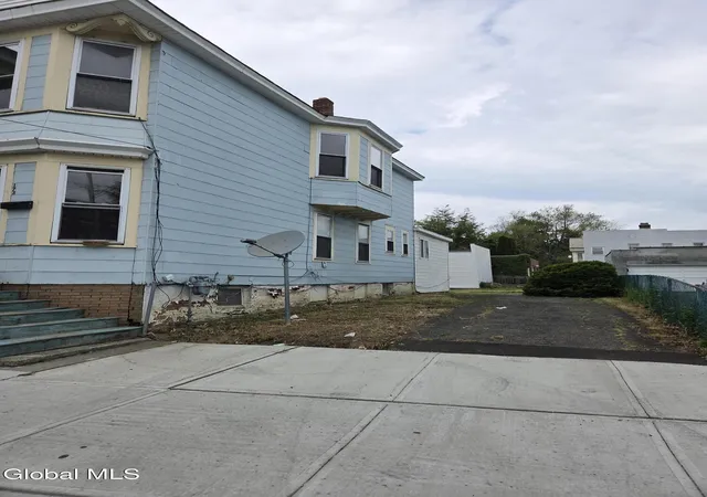 Photo 2 of Sale Pending at 173 2nd Avenue, Albany, NY 12202 | MLS# 202621907 | Listing updated on 2026-09-09
