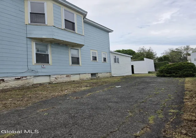 Photo 3 of Sale Pending at 173 2nd Avenue, Albany, NY 12202 | MLS# 202621907 | Listing updated on 2026-09-09