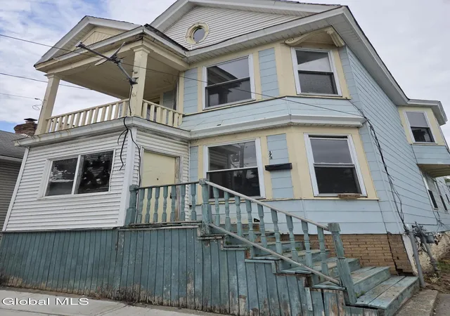 Photo 3 of Sale Pending at 173 2nd Avenue, Albany, NY 12202 | MLS# 202621907 | Listing updated on 2026-09-09