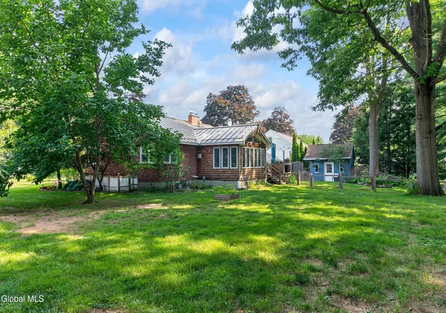 Photo 3 of Sale Pending at 1009 Tollgate Ln, Schenectady, NY 12303 | MLS# 202621802 | Listing updated on 2026-07-21