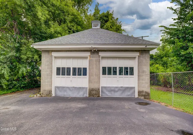 4th image of 17 2Nd Ave, Gloversville, NY 12078 | MLS# 202623021