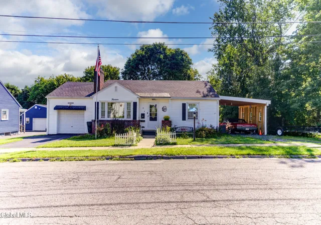 Photo 3 of Single family home for sale at 14 Frasier Ave, Johnstown, NY 12095 | MLS# 202621906 | Listing updated on 2026-09-17