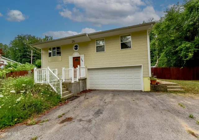 Photo 2 of Single family home for sale at 284 Rowland St, Ballston Spa, NY 12020 | MLS# 202621960 | Listing updated on 2026-08-26