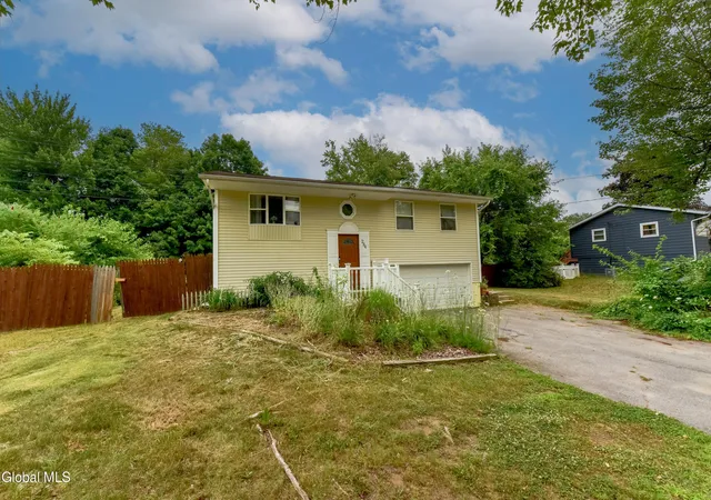 Photo 3 of Single family home for sale at 284 Rowland St, Ballston Spa, NY 12020 | MLS# 202621960 | Listing updated on 2026-08-26