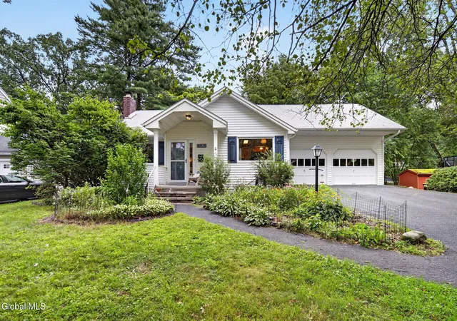 1st image of 1528 Regent St, Schenectady, NY 12309 | MLS# 202622823