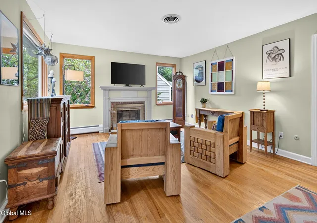 Photo 4 of Sale Pending at 1528 Regent St, Schenectady, NY 12309 | MLS# 202622823 | Listing updated on 2026-09-18