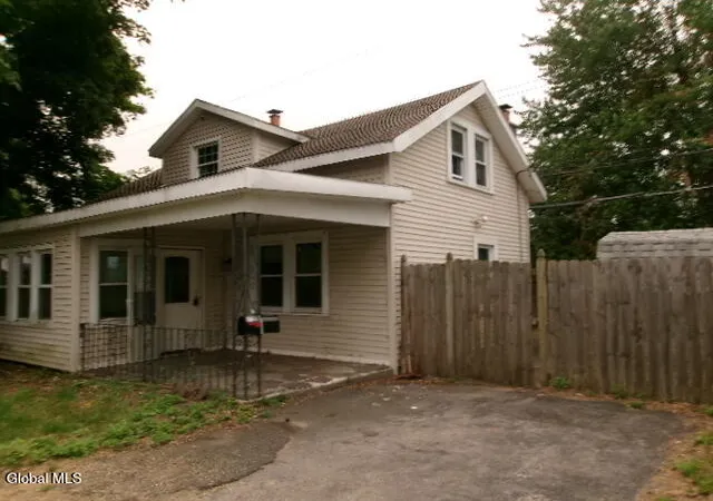 Photo 3 of Sale Pending at 78 Oakdale Ave, Schenectady, NY 12306 | MLS# 202621830 | Listing updated on 2026-07-31