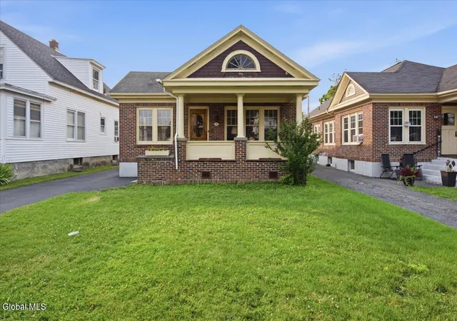 Photo 2 of Sale Pending at 79 Edgecomb St, Albany, NY 12209 | MLS# 202621982 | Listing updated on 2026-08-11