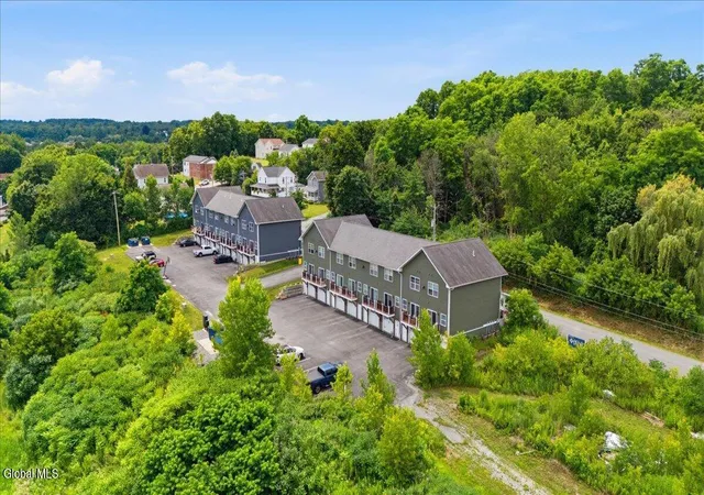 Listing Photo 4 - Condo for sale in building located at 1a-15h Brickyard Rd, Mechanicville, NY 12118