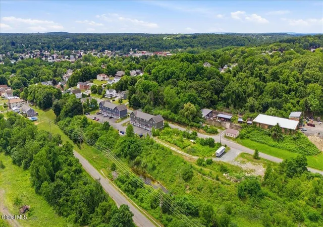 Listing Photo 5 - Condo for sale in building located at 1a-15h Brickyard Rd, Mechanicville, NY 12118