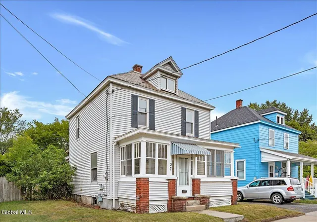 Photo 2 of Single family home for sale at 37 Chiswell St, Schenectady, NY 12304 | MLS# 202622360 | Listing updated on 2026-09-19