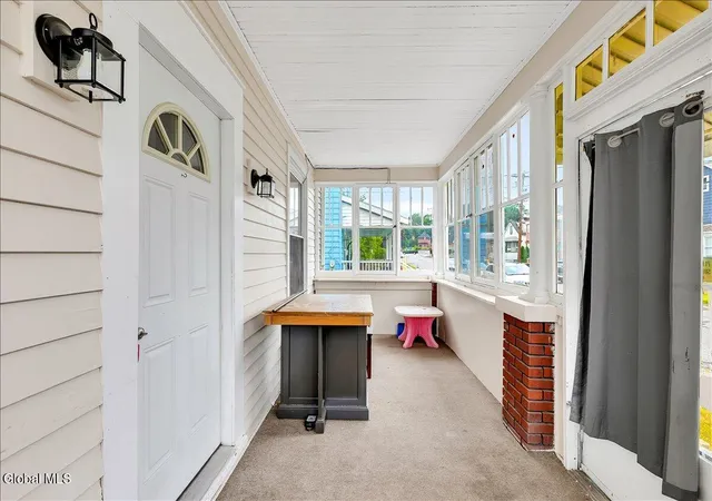Photo 4 of Single family home for sale at 37 Chiswell St, Schenectady, NY 12304 | MLS# 202622360 | Listing updated on 2026-09-19