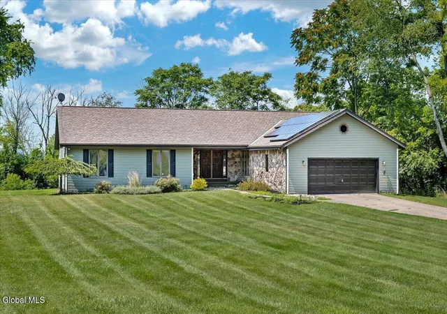 1st image of 33 Oriel Ln, Rensselaer, NY 12144 | MLS# 202621962