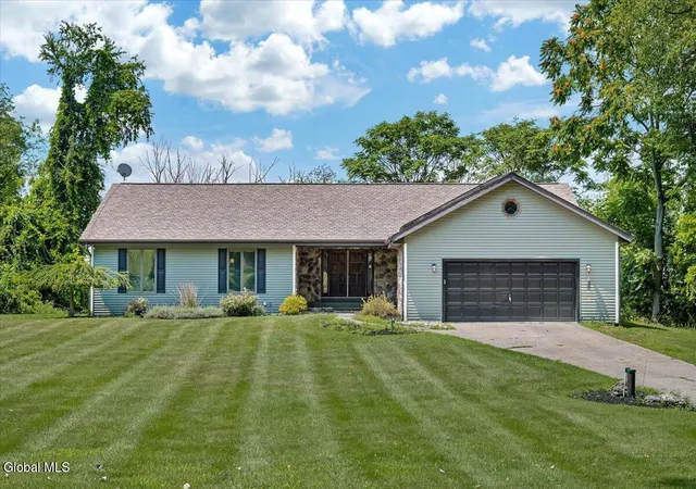 50th image of 33 Oriel Ln, Rensselaer, NY 12144 | MLS# 202621962