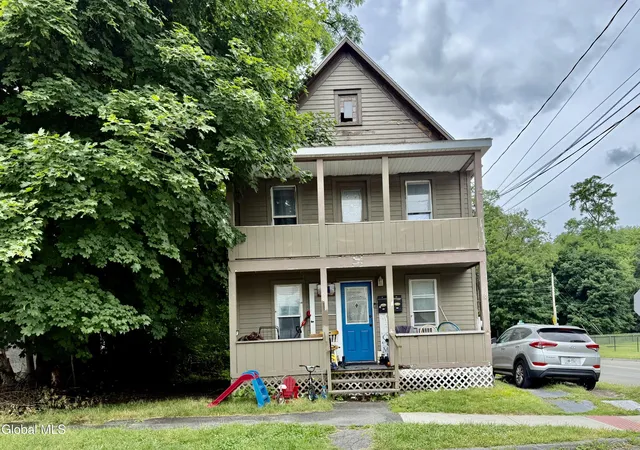 1st image of 1002 Glendale Pl, Schenectady, NY 12303 | MLS# 202621900