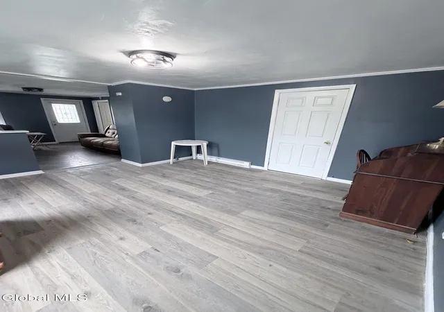 2nd image of 1002 Glendale Pl, Schenectady, NY 12303 | MLS# 202621900