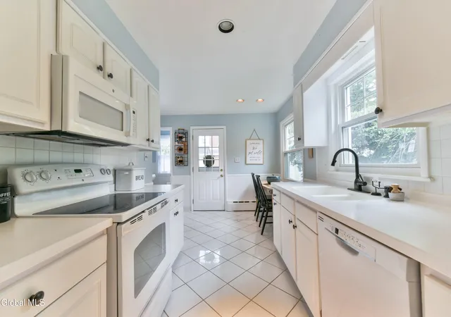 Photo 3 of Sale Pending at 2055 Nott St, Schenectady, NY 12309 | MLS# 202622850 | Listing updated on 2026-08-05