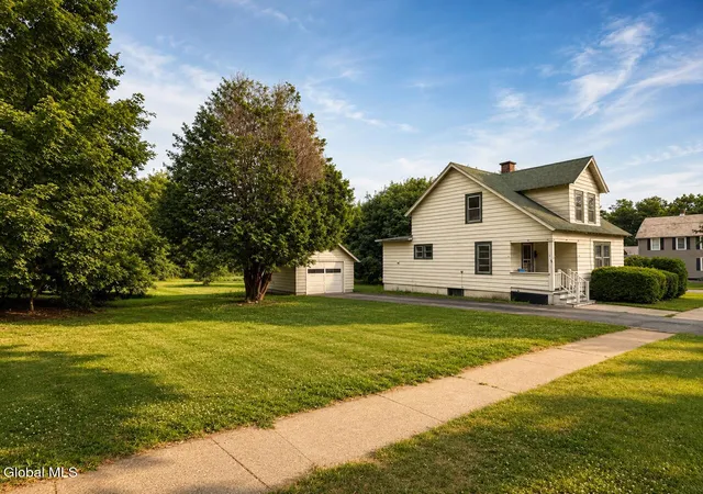 15th image of 14 West St, Lake George, NY 12845 | MLS# 202622001