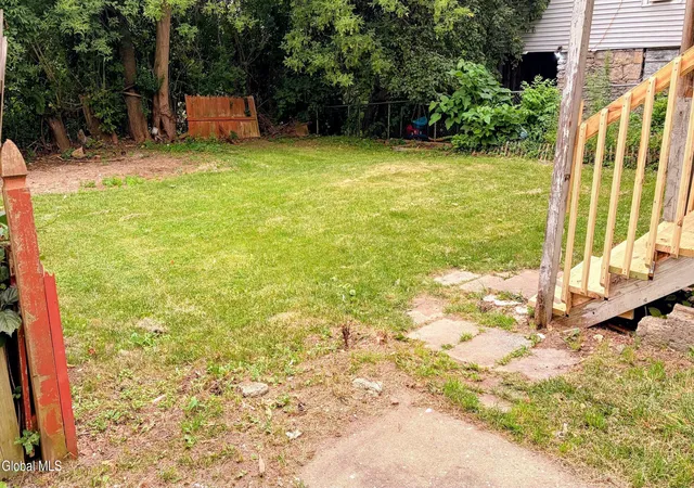 16th image of 77 Grove St, Amsterdam, NY 12010 | MLS# 202621975