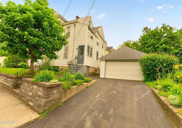 Photo 3 of Sale Pending at 386 Division St, Amsterdam, NY 12010 | MLS# 202621993 | Listing updated on 2026-07-20