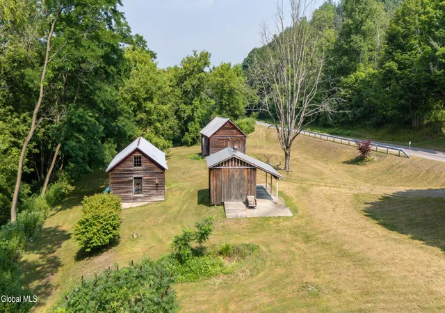 4th image of 303 Ashe Rd, Little Falls, NY 13365 | MLS# 202622104