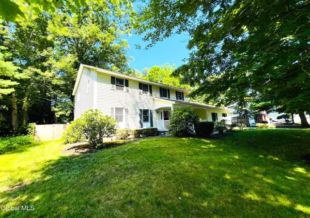 Photo 1 of Single family home for sale at 7 Woods Way, Clifton Park, NY 12065 | MLS# 202621994 | Listing updated on 2026-09-06