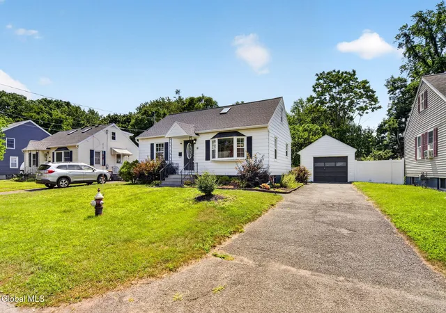 Photo 2 of Sale Pending at 11 Old Myers Dr, Albany, NY 12205 | MLS# 202622010 | Listing updated on 2026-07-22