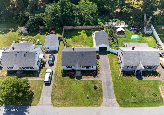Photo 3 of Sale Pending at 11 Old Myers Dr, Albany, NY 12205 | MLS# 202622010 | Listing updated on 2026-07-22