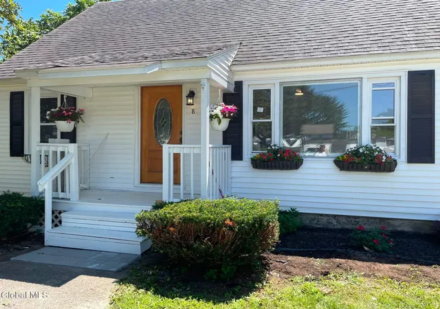 Photo 2 of Sale Pending at 8 Oakland Dr, Gloversville, NY 12078 | MLS# 202622133 | Listing updated on 2026-07-25